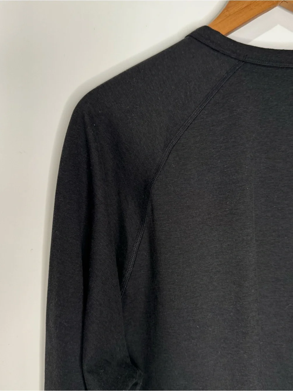 VUORI Men's Coronado Crewneck Sweatshirt - Black Medium - Picture 8 of 14